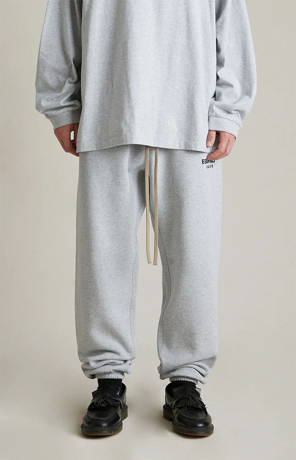 Fear of God Essentials Fleece Essential Sweatpant Light Heather Gray