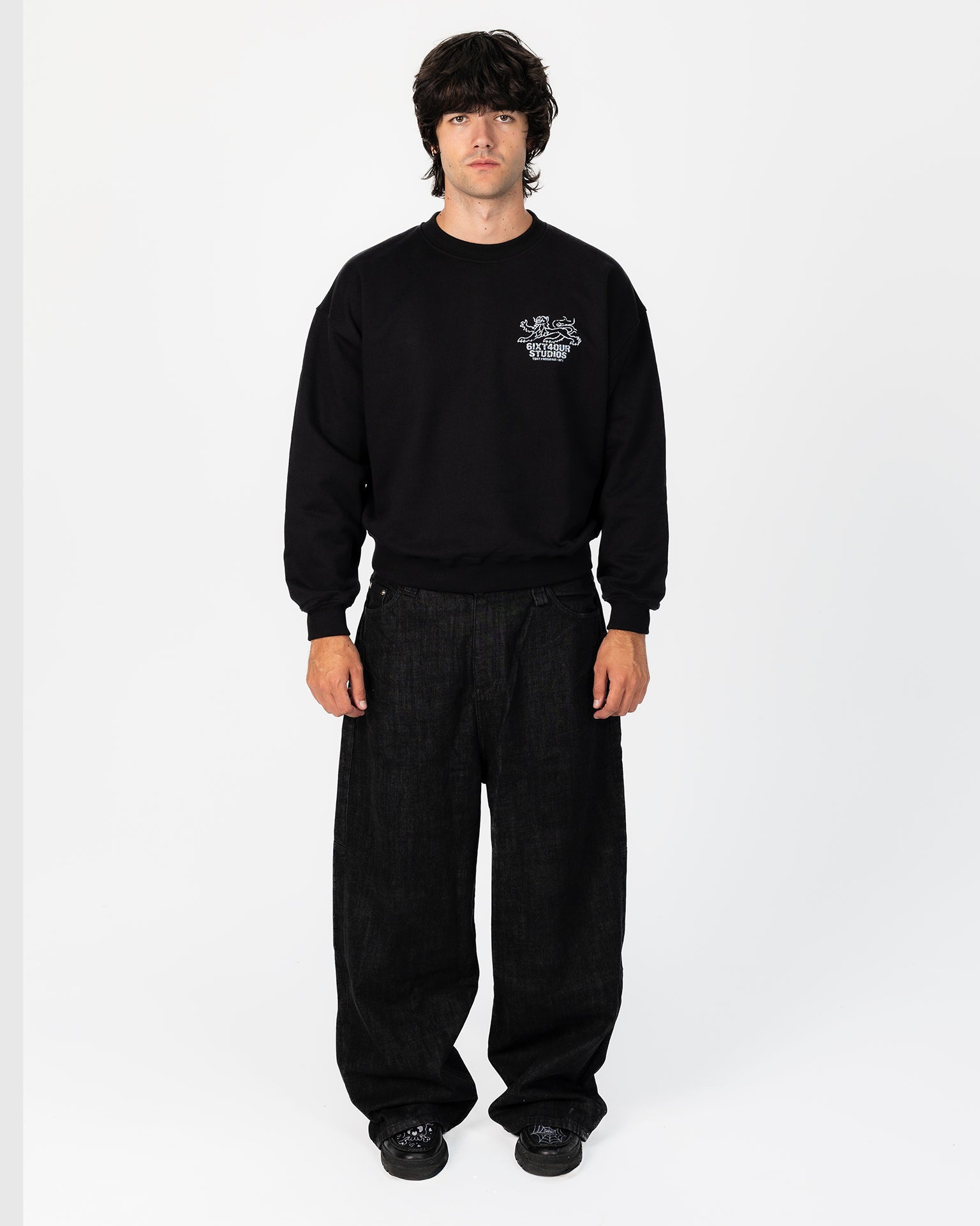 6ixt4our - Lion Crewneck