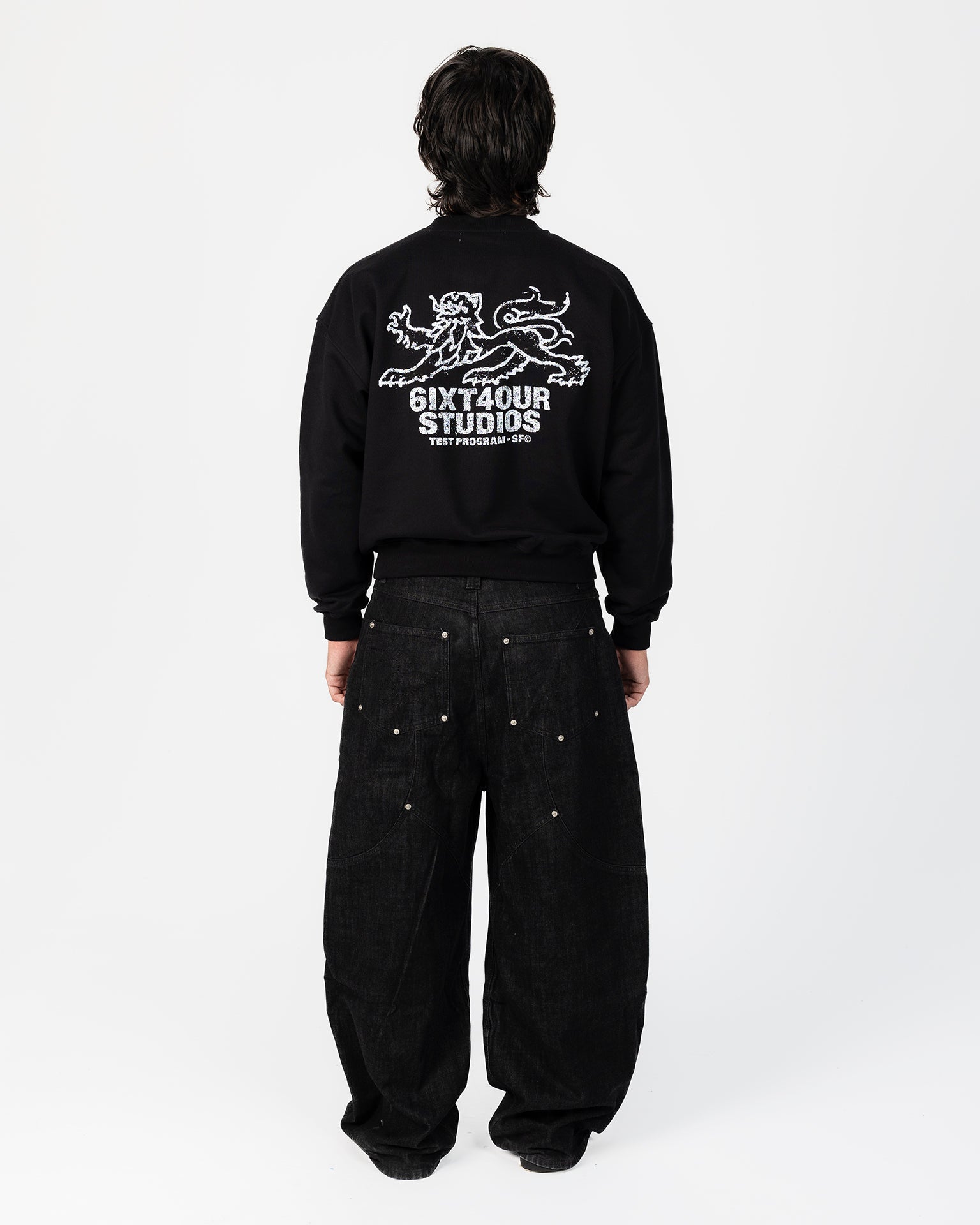 6ixt4our - Lion Crewneck