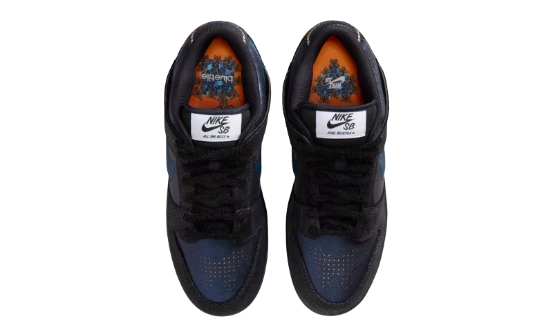 Nike SB Dunk Low Pro
Bluetile Skateboards