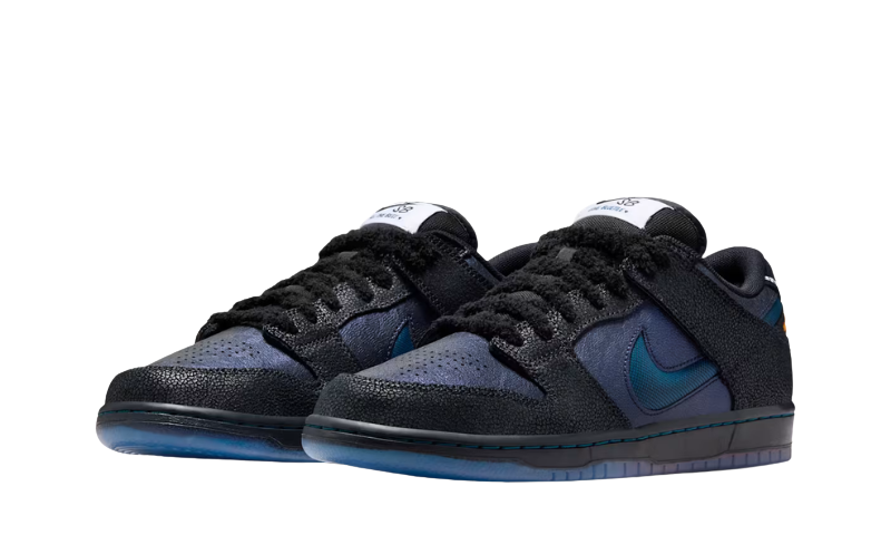 Nike SB Dunk Low Pro
Bluetile Skateboards